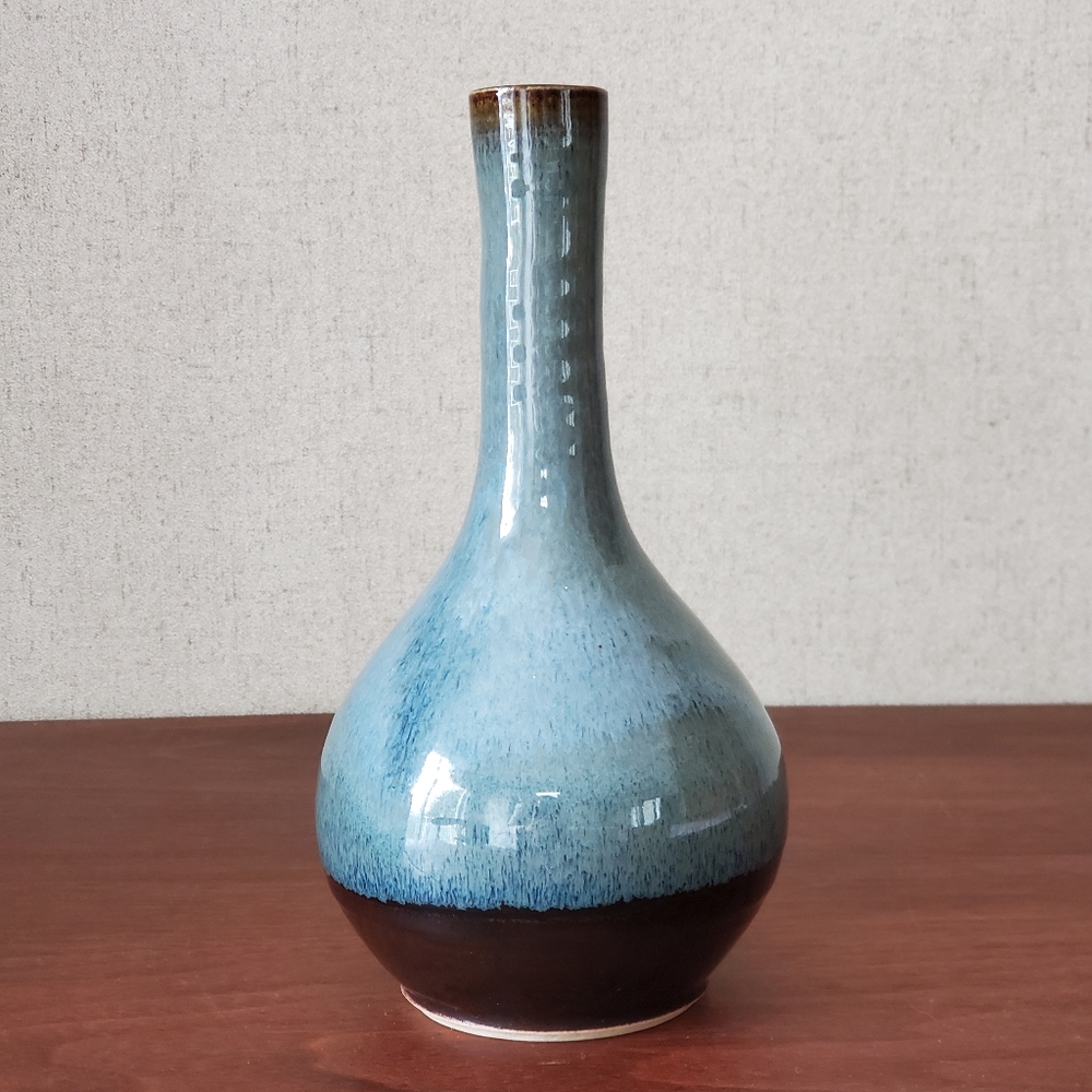 Artist Signed Long-Necked Vase Studio Pottery Beautiful 😍